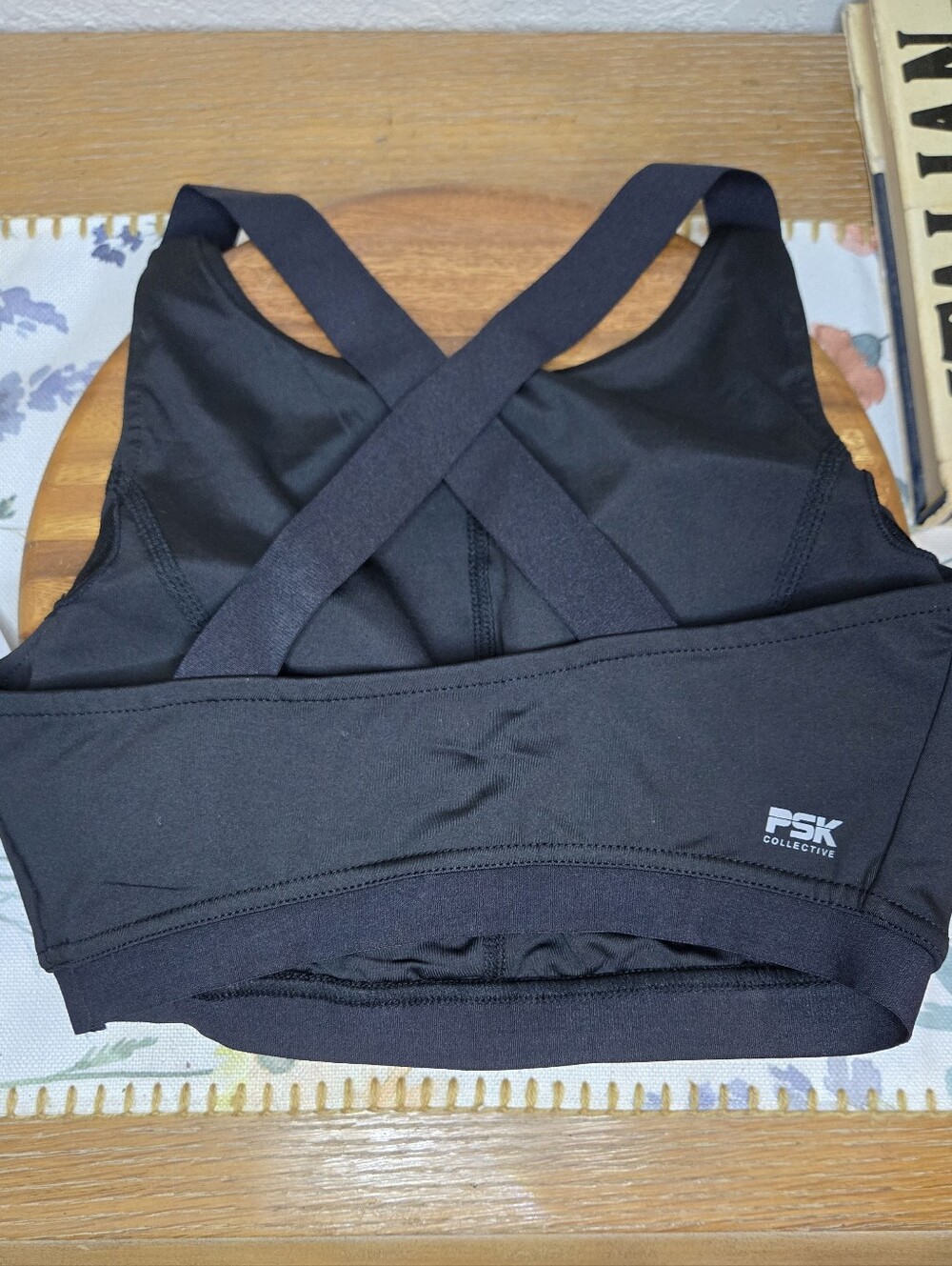 PSK Collective Black Crossback Pullover Sports Bra XS Wireless Medium Support